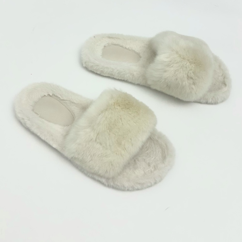 Faux fur slides (like new)